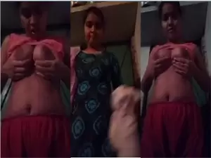 Sexy Desi Girl Shows Her Big Boobs