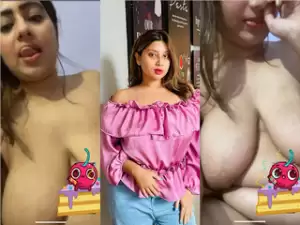 Horny Desi Girl Shows Her Big Boobs