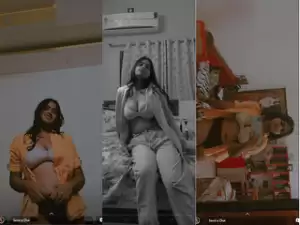 Sexy Desi Girl Shows Boobs