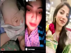 Desi Girl Shows Boobs