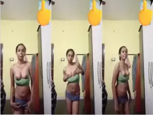 Cute Desi girl Dancing