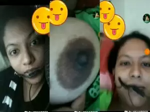 Desi Girl Shows Her Boobs and Pussy on VC