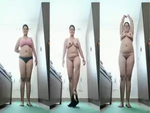 Desi BBW Bhabhi Shows Her Nude Body and Blowjob Part 3