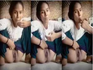Horny Desi Girl Fingering