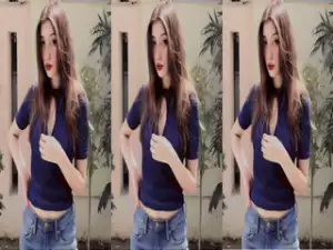 Sexy Desi Girl Shows Nude Body