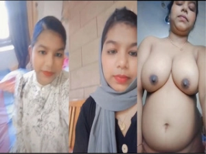 Sexy Desi Girl Shows Nude Body