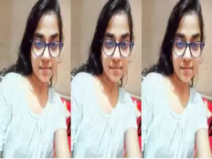 Cute Desi Girl Shows Boobs