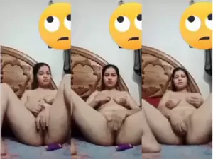 Horny Desi Girl Fingering