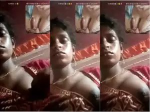 Desi Bhabhi Shows Boobs And Pussy