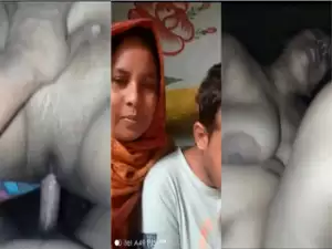 Desi Bhabhi Ridding Lover Dick