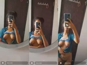 Cute Indian Girl Record Selfie For Lover