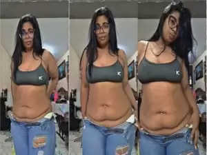 Horny Desi Girl Shows