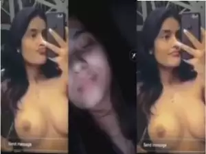 Sexy Desi Girl Shows Boos and Pussy