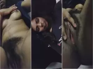 Sexy Desi Girl Shows Her Boobs and Pussy