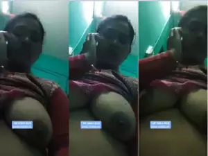 Cute Desi Girl Shows Boobs