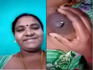 Tamil Aunty Milking Boobs