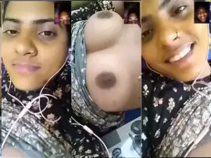 Desi Odia Girl Shows boobs On VC