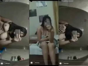 Desi Girl Shows Her Big Boobs
