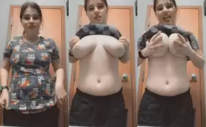 Sexy Desi Girl Shows her Big Boobs
