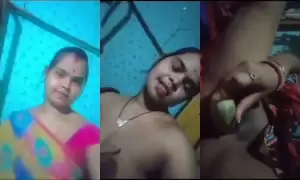 Horny Odia Bhabhi Masturbating