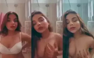 Horny Desi Girl Shows Boobs