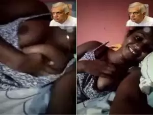 Today Exclusive- Cute Look Mallu Girl Showing Her Boobs On Video Call