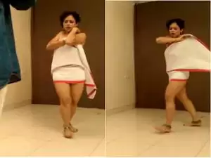 Exclusive- Hot Look Desi Model Dance Show