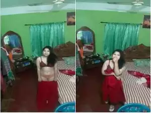 Exclusive- Desi Girl Showing Her Boobs and Pussy On video Call Part 3