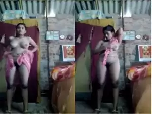 Sexy Look Desi Girl Record Nude Selfie After Bath
