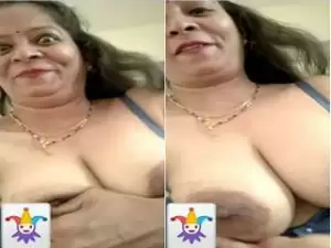 Today Exclusive- Super Horny Desi Bhabi Showing Her Boobs on Video Cal Part 4
