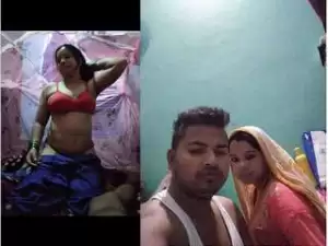 Today Exclusive- Sexy Desi Wife Showing Her Boobs to Hubby
