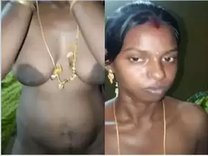 Exclusive- Desi Tamil Wife Boob And Pussy Capture BY Hubby