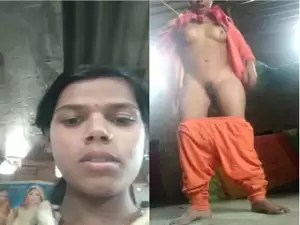 Exclusive- Desi Girl Showing Her Boobs and Pussy