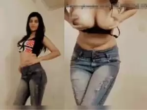 Exclusive- Hot Desi Girl Showing Her Boobs