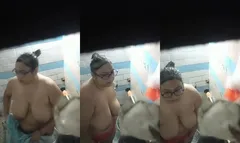 Desi Girl Bathing Capture