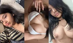 Sexy Desi Girl Shows Her Boobs