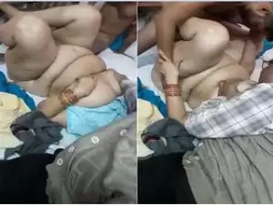 Today Exclusive- Desi Randi Bhabhi Boob Sucking And Hard Fucked By Customer