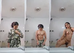 Sexy Desi Girl Striping and Shows Nude Body