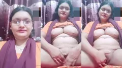 Horny Desi Bhabhi Fingering