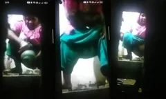 Desi Aunty Pissing Capture