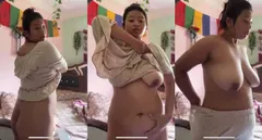 Desi Girl Shows Big Boobs