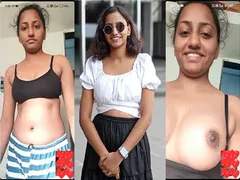 Horny Desi Girl Shows Boobs On VC