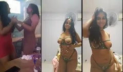 Sexy Desi Girl Shows Her Boobs