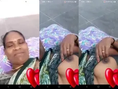 Desi Aunty Shows Boobs on VC