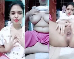 Horny Desi Girl Shows Big Boobs and Fingering