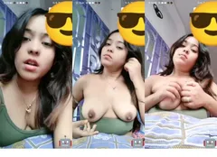 Cute Desi Girl Paly With Her Boobs