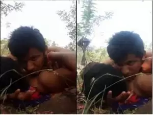 Today Exclusive- Desi Village Couple Romance and Out Door Sex PArt 1