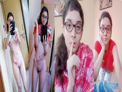Cute Slim Girl Shows her Nude Body