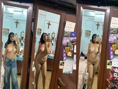 Sexy Desi Girl Sucking Dick