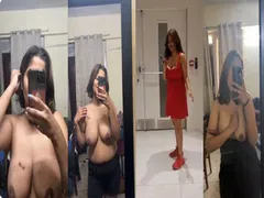 Hot Desi mal Shows her Boobs